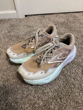 Brooks Tan & Mint Cushioned Running Shoes